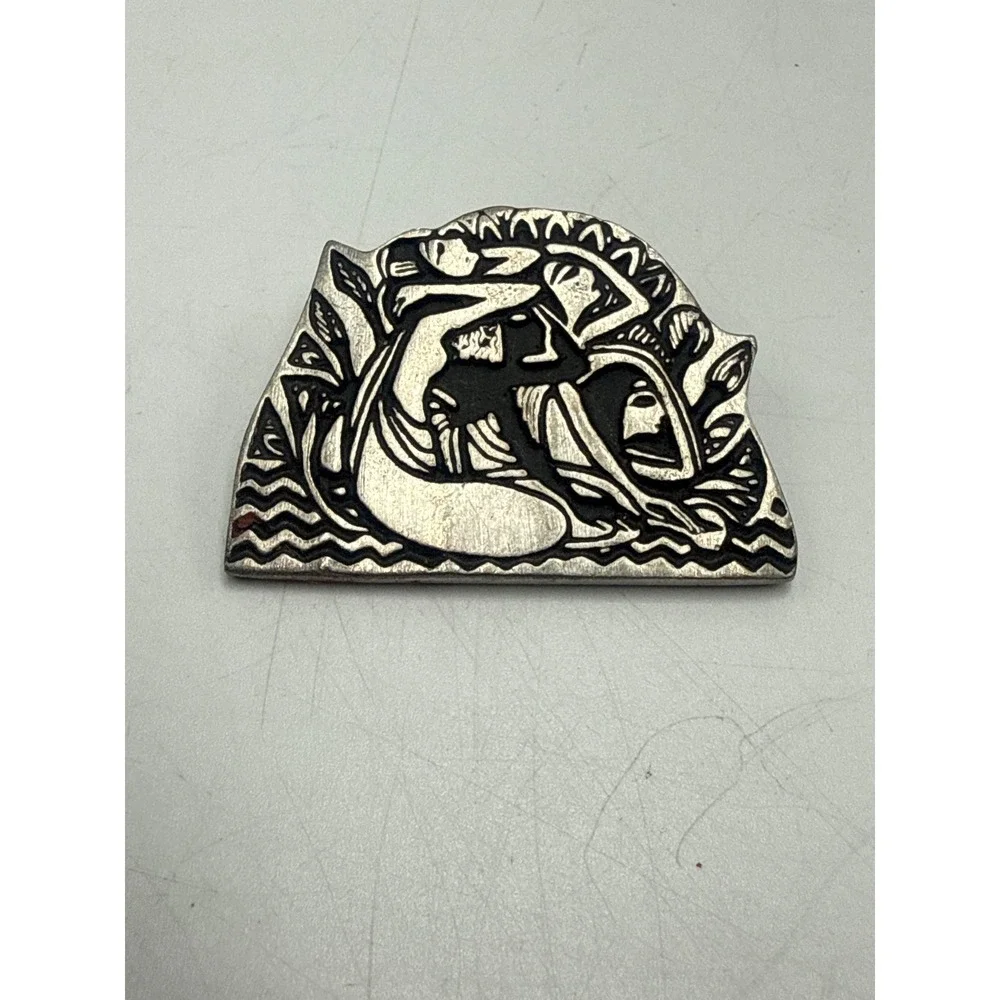 Vintage Pewter Brooch Stylized Figures Relief Pin‎ Silver Tone Artistic Jewelry